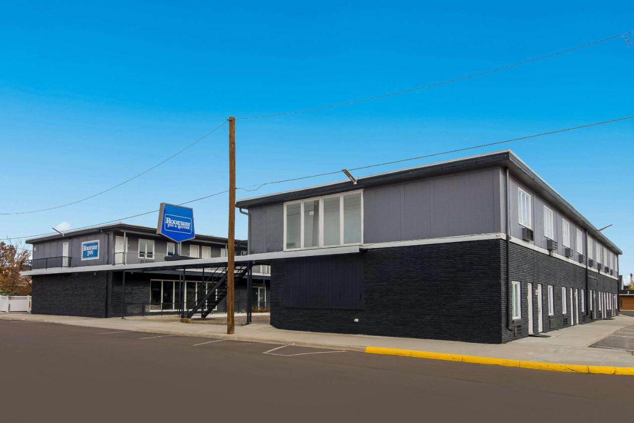 Rodeway Inn & Suites Sidney Historic Downtown I-80 Exterior foto